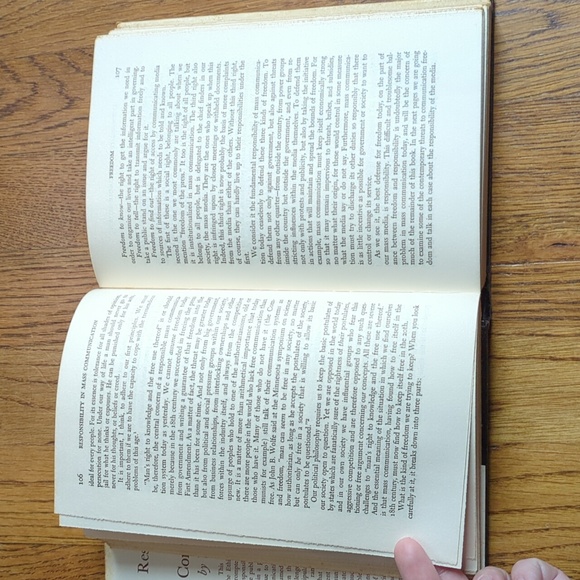 Vintage First Edition Responsibility In Mass Communication Wilbur Schramm Book - Picture 10 of 16
